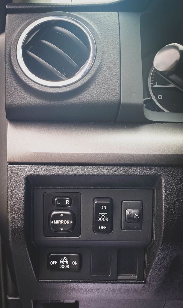 2014 Toyota Tundra SR5