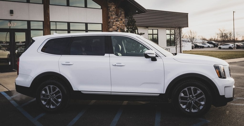 2023 Kia Telluride LX