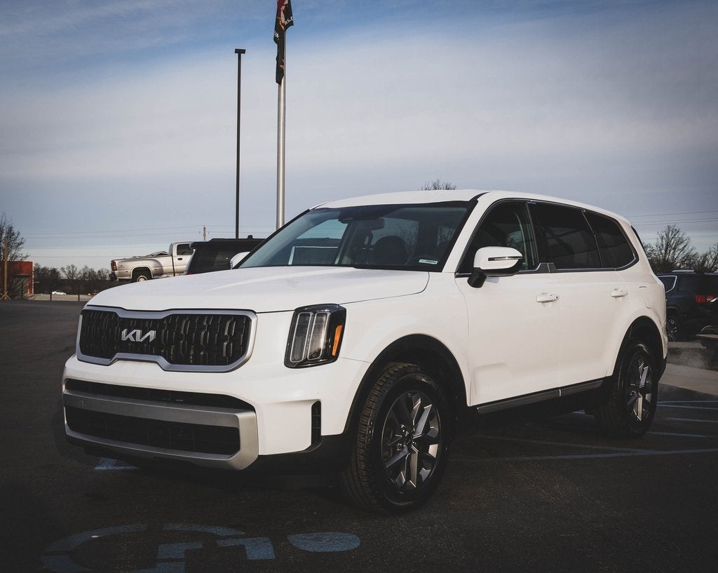 2023 Kia Telluride LX