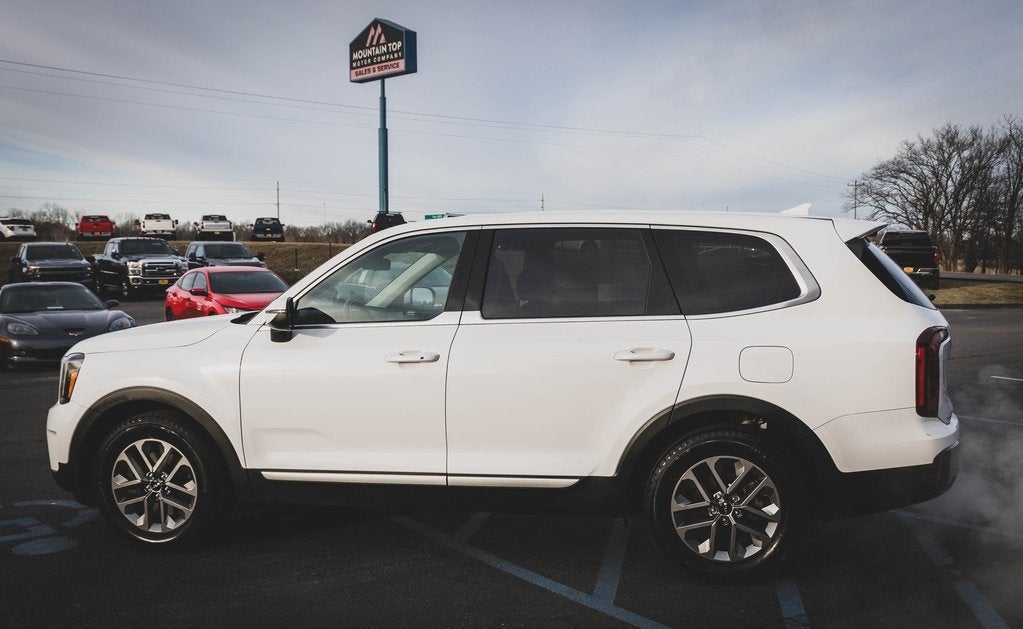 2023 Kia Telluride LX