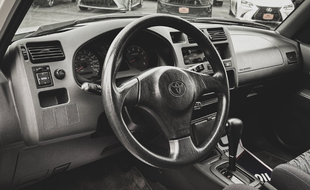 2000 Toyota RAV4 Base