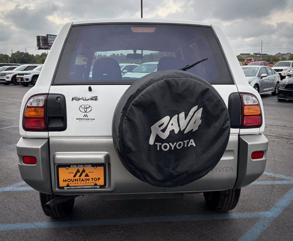 2000 Toyota RAV4 Base
