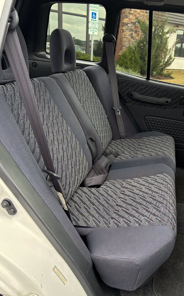 2000 Toyota RAV4 Base