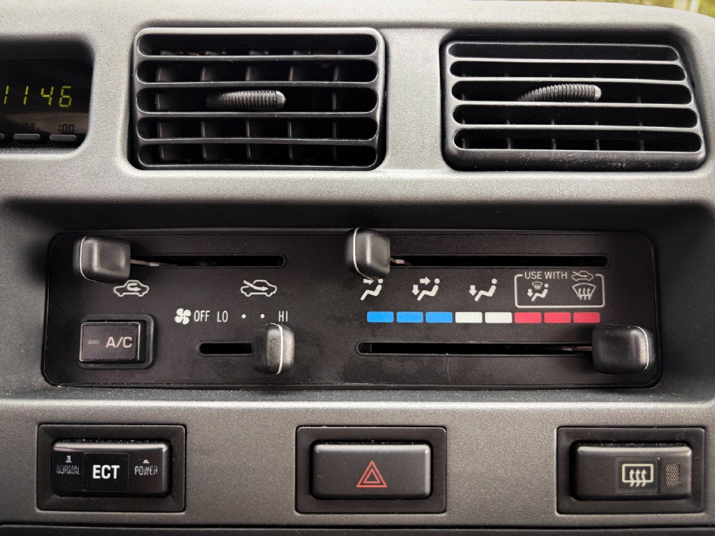 2000 Toyota RAV4 Base