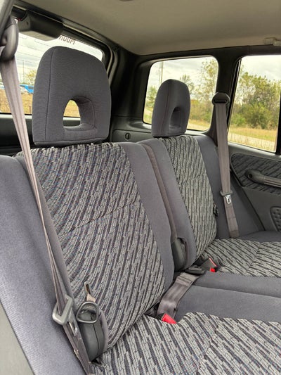 2000 Toyota RAV4 Base