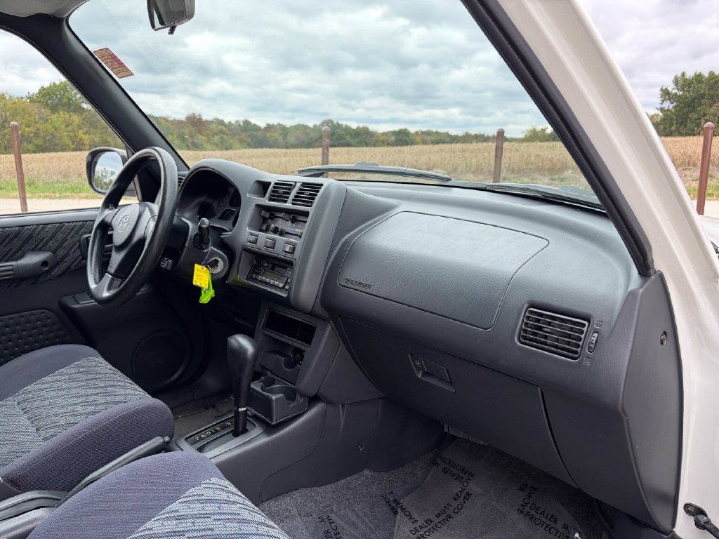2000 Toyota RAV4 Base