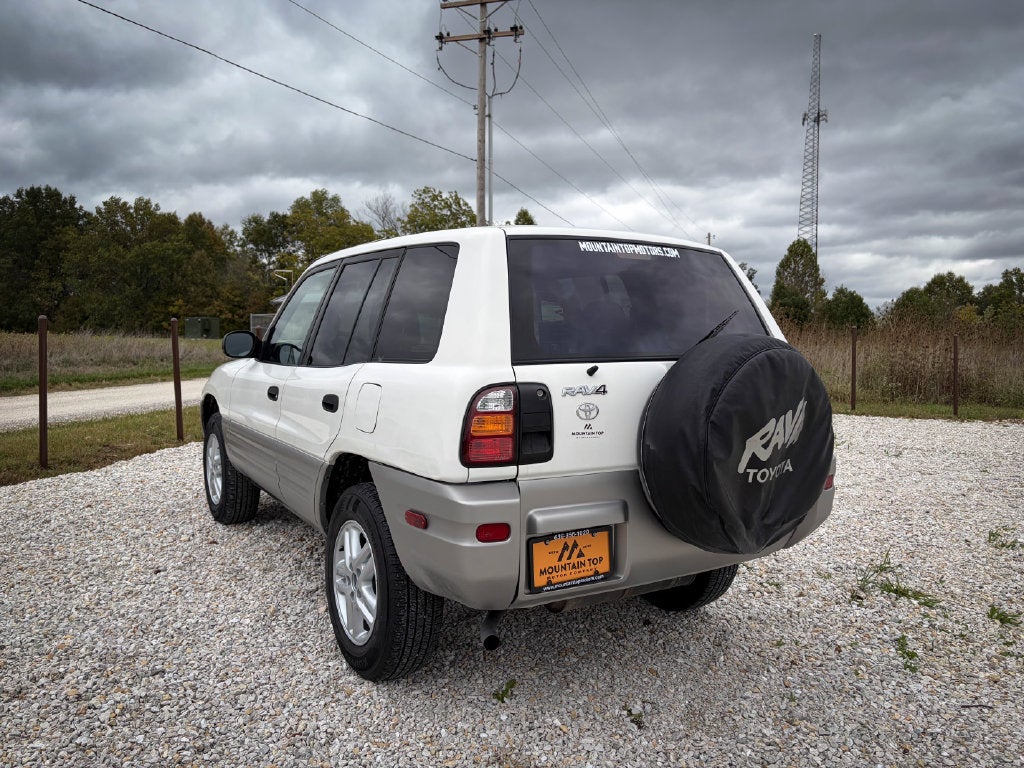 2000 Toyota RAV4 Base