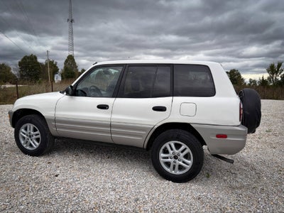 2000 Toyota RAV4 Base