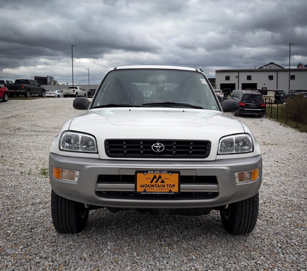 2000 Toyota RAV4 Base