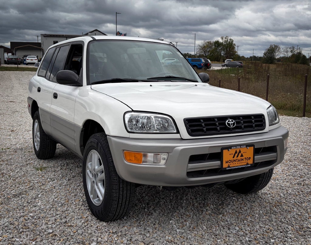 2000 Toyota RAV4 Base