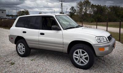 2000 Toyota RAV4 Base