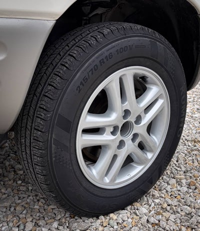 2000 Toyota RAV4 Base