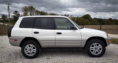 2000 Toyota RAV4 Base