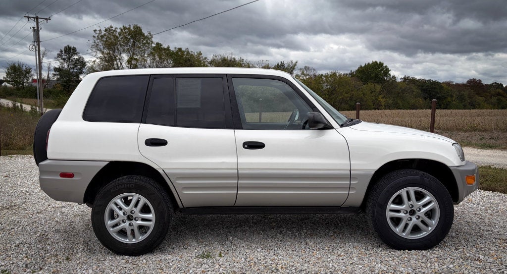 2000 Toyota RAV4 Base