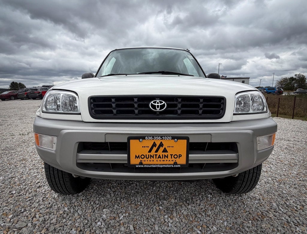 2000 Toyota RAV4 Base