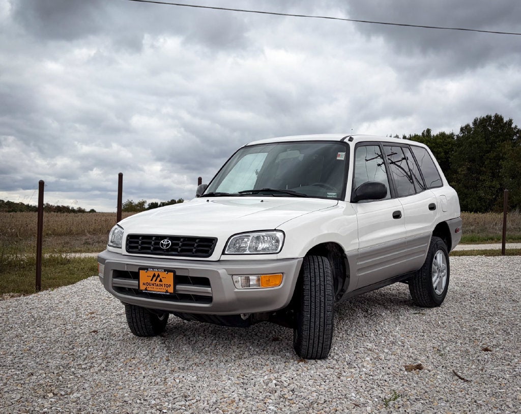 2000 Toyota RAV4 Base