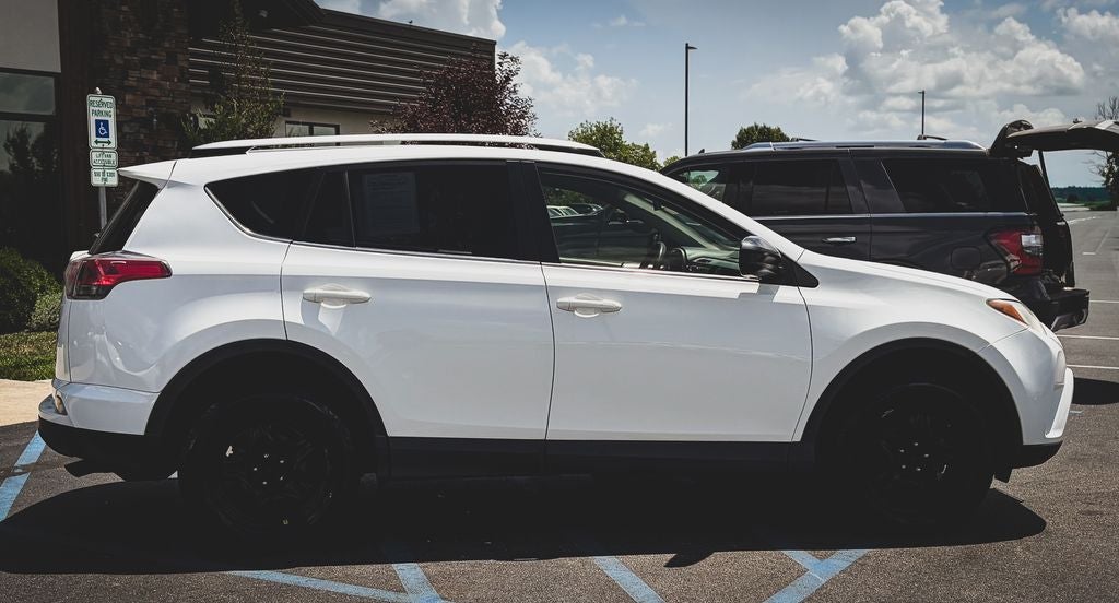 2016 Toyota RAV4 LE