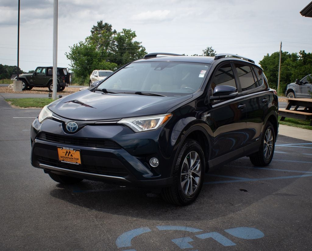 2018 Toyota RAV4 Hybrid XLE