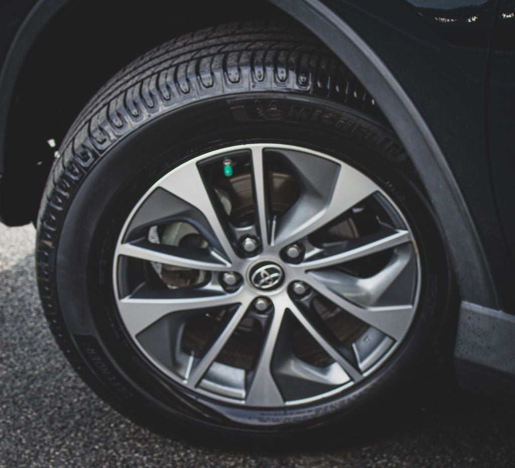 2018 Toyota RAV4 Hybrid XLE
