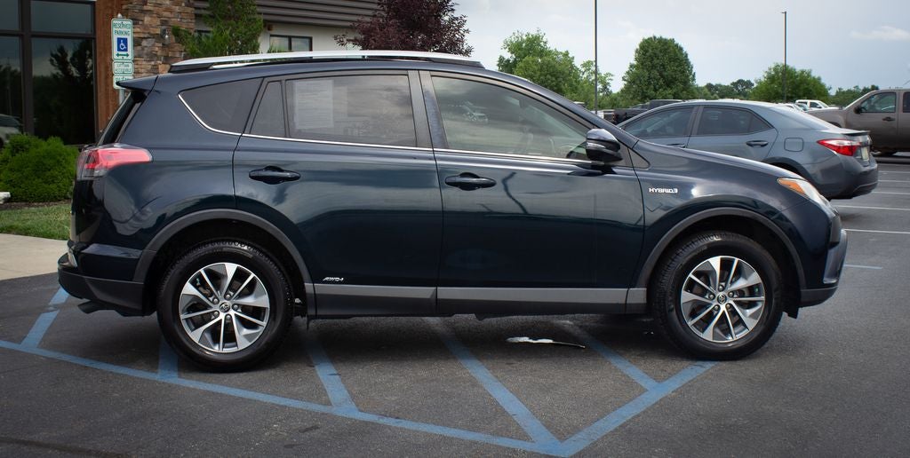 2018 Toyota RAV4 Hybrid XLE