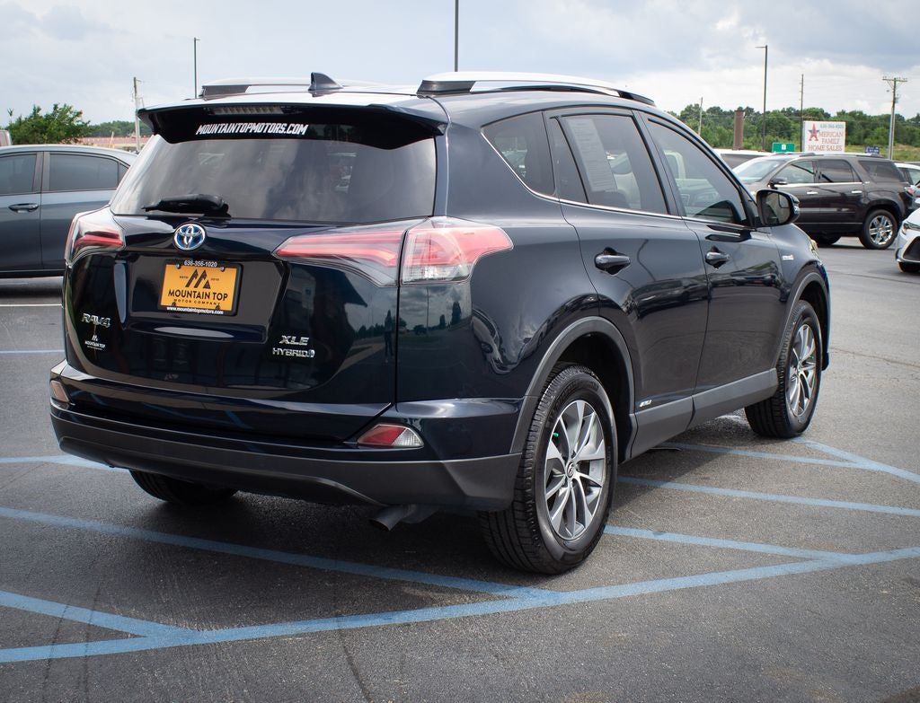 2018 Toyota RAV4 Hybrid XLE