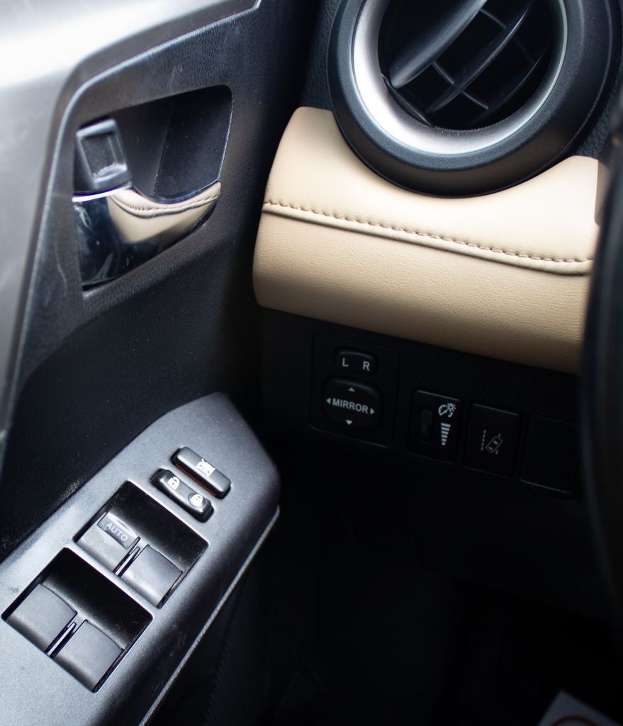 2018 Toyota RAV4 Hybrid XLE